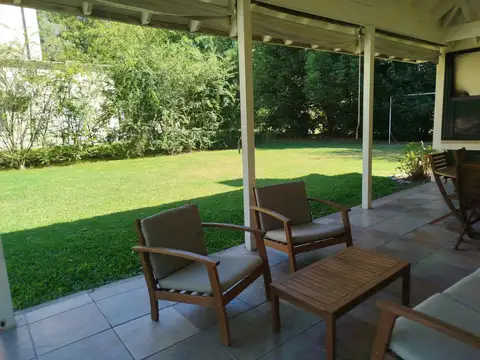 Casa en Alquiler al Este
