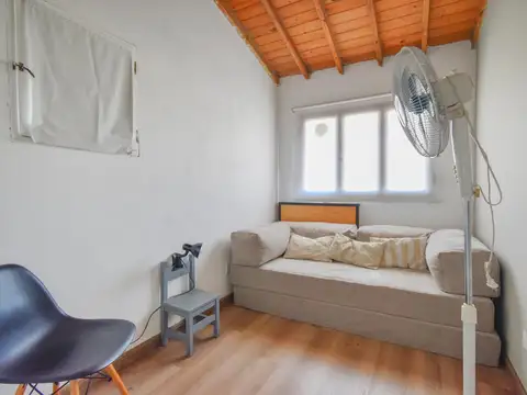 Depto Tipo Casa 4 ambientes con 2 baños