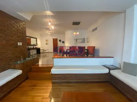 Casa 5 ambientes con 4 baños