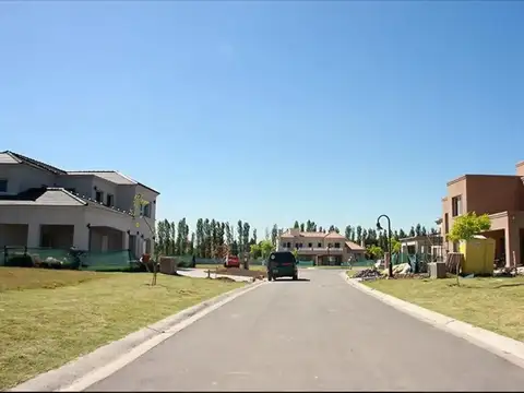 Lote en venta en Bº Cdo Village Joven