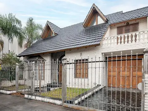 VENTA CASA 4 DORMITORIOS URCA, CORDOBA