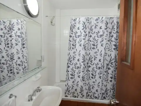 San Lorenzo 2800, Piso 1