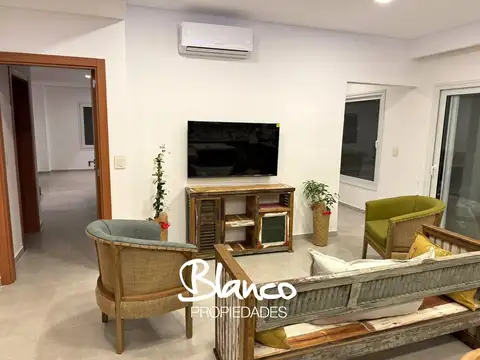 Casa 5 ambientes con 4 baños