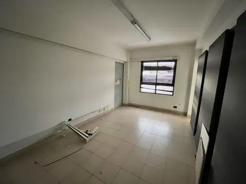 AVENIDA PERON 6200, Piso 1
