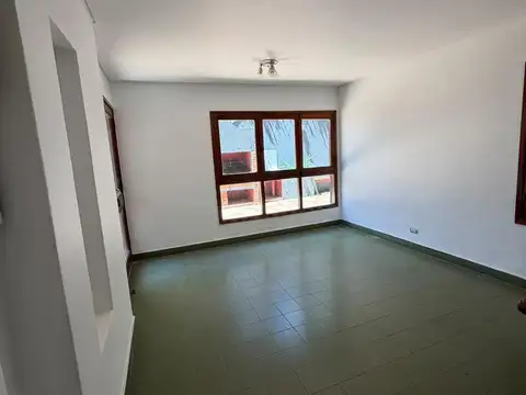 Casa 6 ambientes con 3 baños