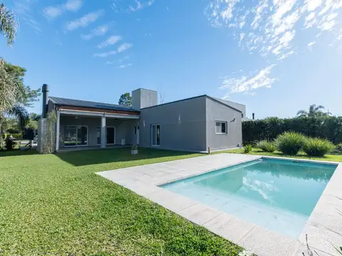 CASA EN VENTA 3 DORMITORIOS AIRES DEL LLANO