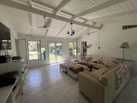 ROLDÁN - CASA EN ALQUILER - CHACRA LOS RAIGALES BARRIO CERRADO