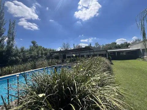 ROLDÁN - CASA EN ALQUILER - CHACRA LOS RAIGALES BARRIO CERRADO