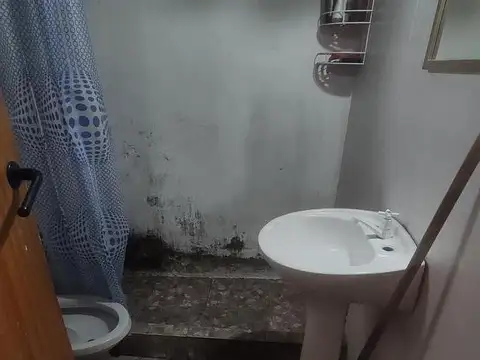 Casa 2 ambientes con 1 baño