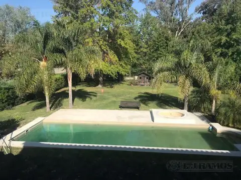 Casa 7 ambientes con 4 baños