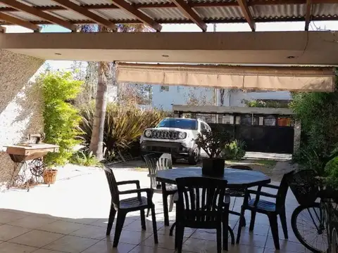 Casa en Alquiler en Manuel B Gonnet, USD 1.500