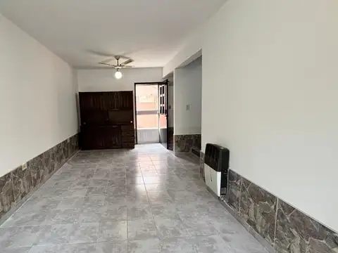 Depto Tipo Casa 3 ambientes con 1 baño