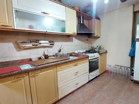 VENTA CASA 3 AMBIENTES GARAGE PARQUE QUILMES