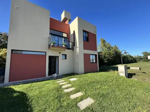 Casa en Alquiler en Manuel B Gonnet, $ 1.500.000