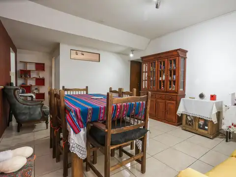 Departamento de 4 ambientes con cochera a 2 cuadras del Parque Rivadavia!