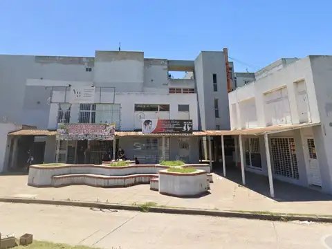 PH PB 4 AMBIENTES VENTA BERAZATEGUI CON PATIO