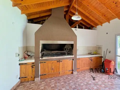 Casa 5 ambientes con 3 baños