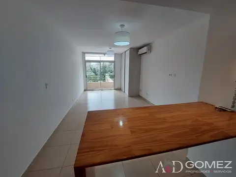 Departamento en Alquiler en Villa Ballester, $ 580.000