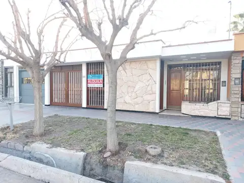 Casa + Dúplex en Alquiler B° Don Octavio, Luzuriaga