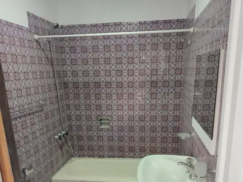 Depto Tipo Casa en Alquiler en Villa Ballester, $ 700.000