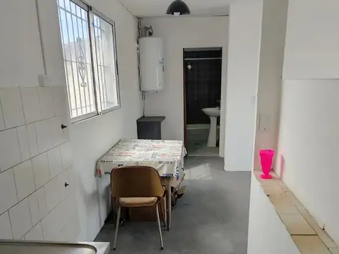 Depto Tipo Casa en Alquiler de 3 ambientes