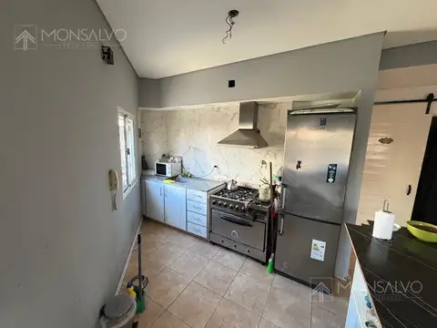 Casa 3 ambientes con 1 baño
