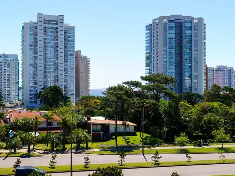 Departamento 4 ambientes con 3 baños