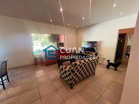Casa en Venta con 5 cocheras