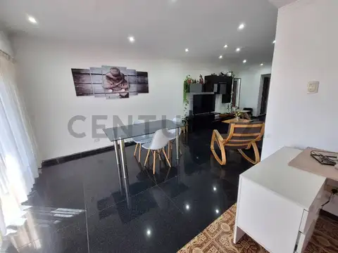 Departamento 5 ambientes con 2 baños
