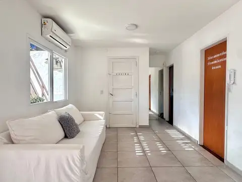 Depto Tipo Casa en Venta 56 años