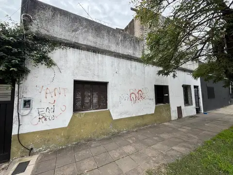 VENTA EN BLOCK - CASA 3 DORMITORIOS + DEPTO - MERLO