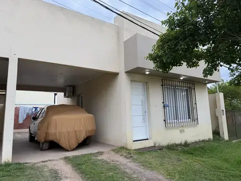 Depto Tipo Casa en Venta con 2 cocheras