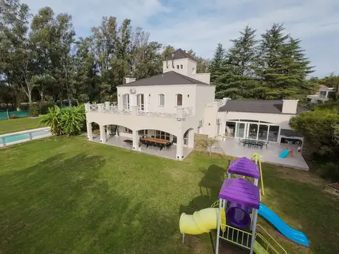 Casa en Venta de 5 dormitorios