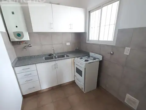Depto Tipo Casa en Alquiler de 3 ambientes