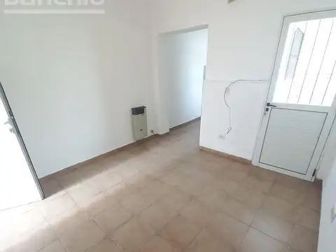 Depto Tipo Casa en Alquiler al Este