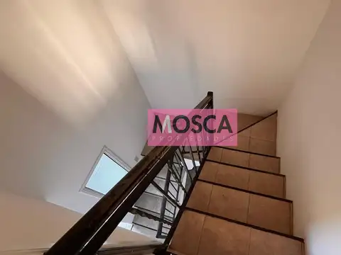 Casa 2 ambientes con 2 baños
