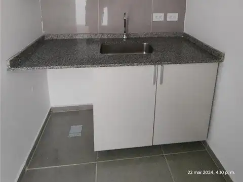 Local en Alquiler en Villa Centenario, $ 450.000