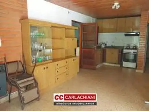 Casa en Alquiler con 1 cochera