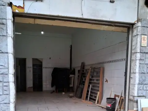 Local en Alquiler Via Púb.