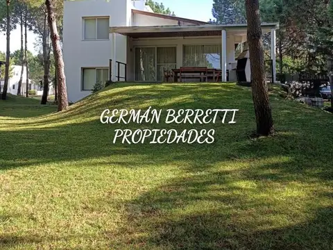 Casa Chalet  en Alq. Temporario en Pinamar, Costa Atlántica, Buenos Aires