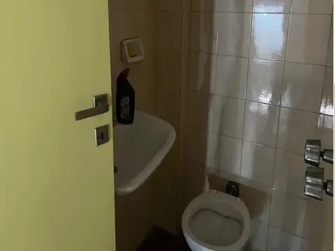 Galpon en Alquiler 31  mts Fondo