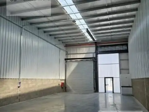 Depósito de 205 m2 dentro del predio cerrado Norlog