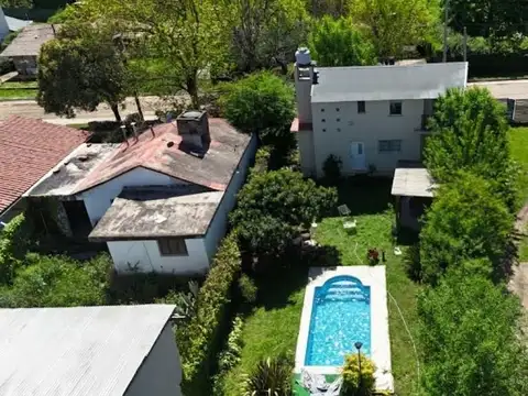 Casa en venta en B° El Mirador Santa Rosa de Calamuchita – Gas Natural – Pileta – Cod (1209)