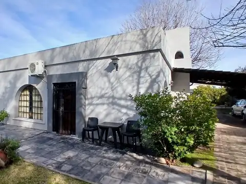 Casa en Venta - El Roble al 2700- Benavidez - Tigre.