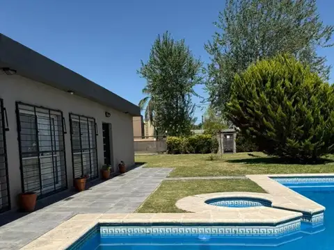 ALQUILER CASA ACEQUIAS AMOBLADA COCHERA