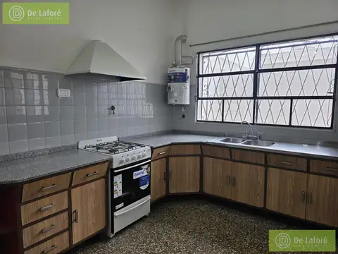 Depto Tipo Casa en Alquiler de 3 ambientes