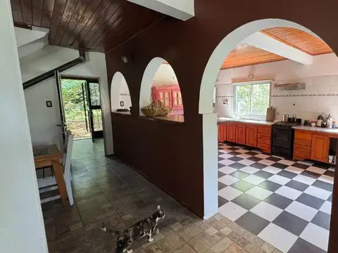 Casa en Venta con 3 cocheras