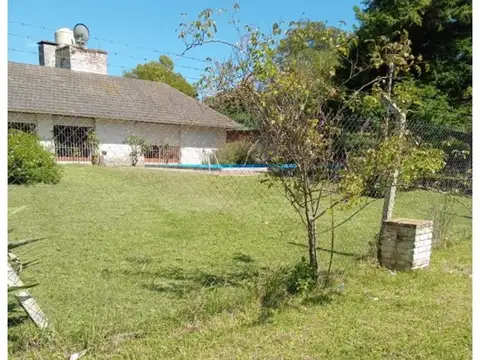Casa en Venta con 2 cocheras