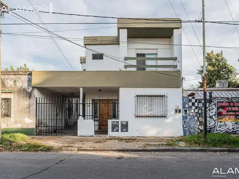 VENTA CASA EN BLOCK 4 AMBIENTES EN VILLA SARMIENTO 2 VIVIENDAS