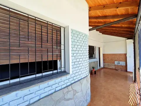 CASA 4 AMBIENTES EN VENTA EN CIUDAD MADERO